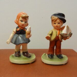 Vintage Set of Two Napcoware Figurines/Boy & Girl